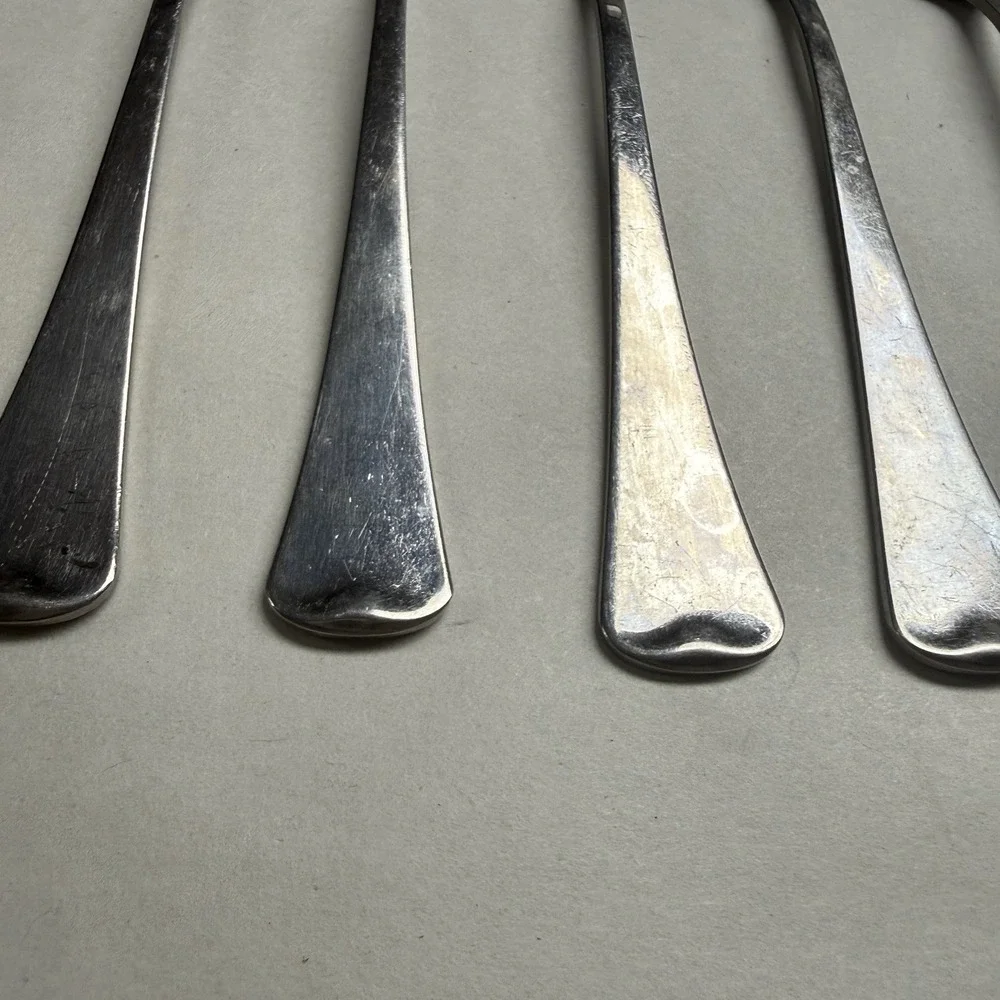 5 Oneida Ltd 1881 Rogers Stainless Distinction Fireside Salad Dessert Forks